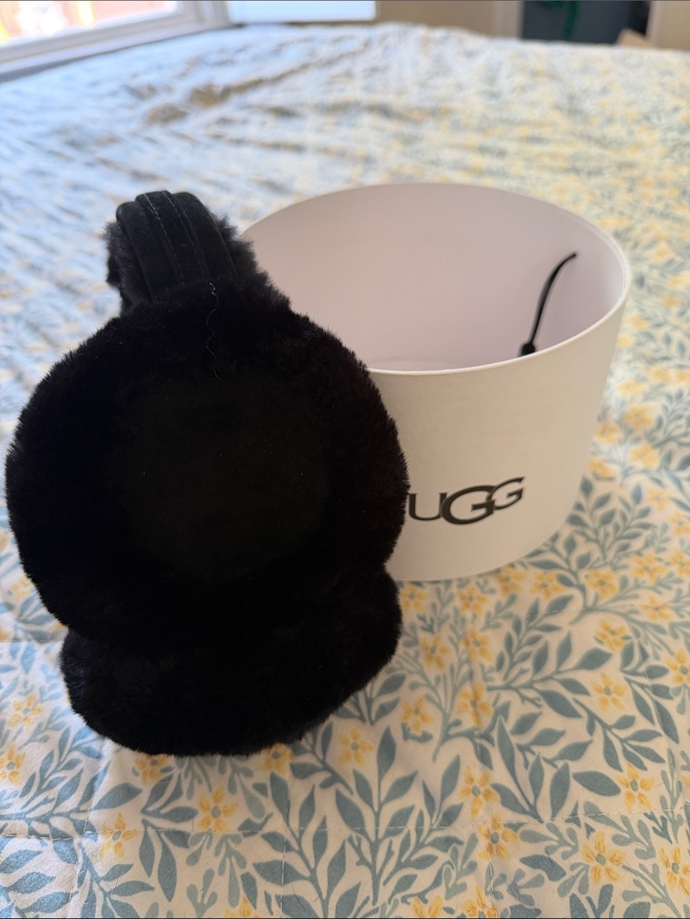 UGG women’s Strip Earmuff